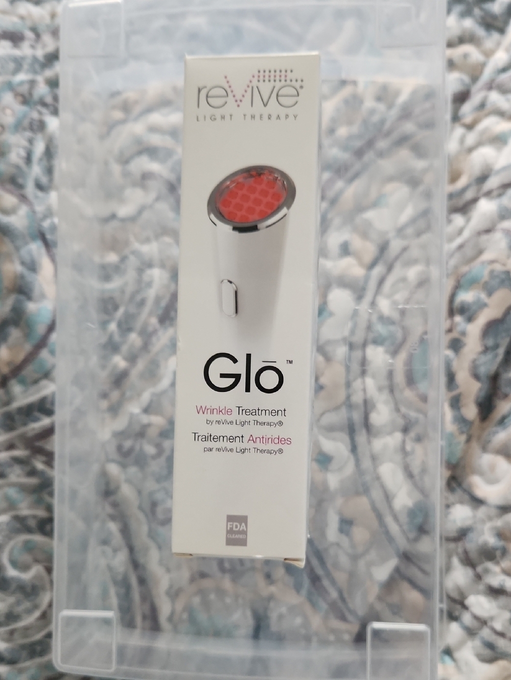 NIB reVive Light Therapy Glo Wrinkle Treatment - White with Red Light